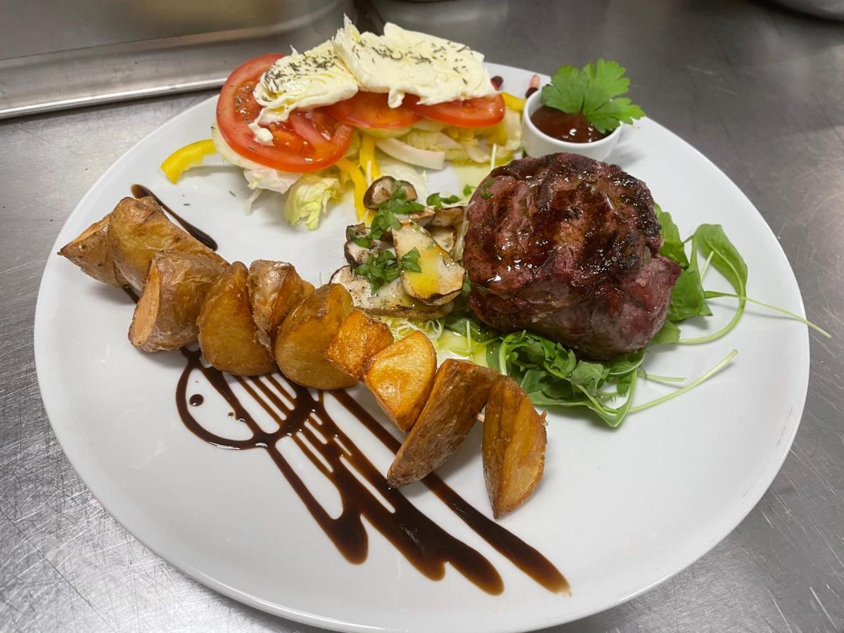 Madonca Rooms & Restaurant Nova Gorica Exterior photo