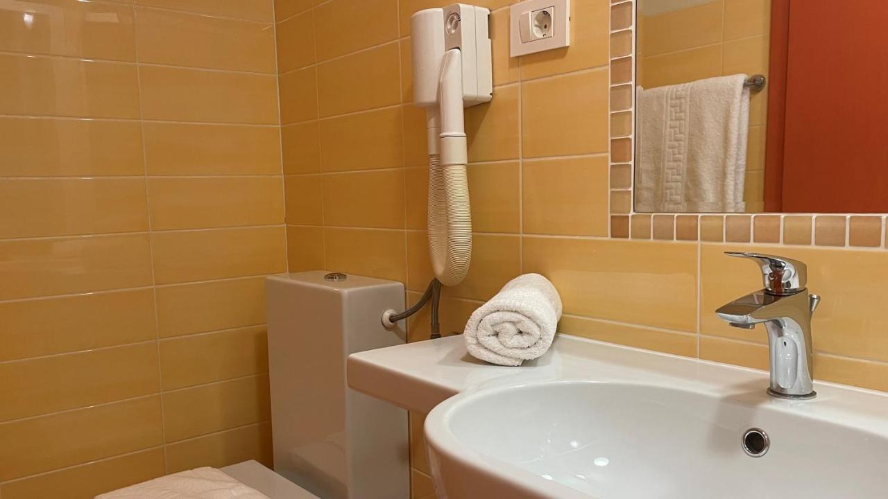 Madonca Rooms & Restaurant Nova Gorica Exterior photo